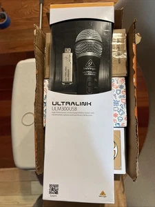 Behringer ULTRALINK ULM300USB High-Performance 2.4 GHz Digital Wireless System - Picture 1 of 3