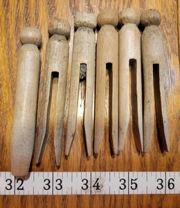 Konvolut 12 Vintage Wäscheklammern aus Holz - Bild 1 von 2