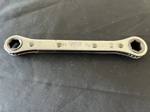 Snap On Ratcheting Box Wrench R12148 3/8-7/16" - Pre Owned - Picture 1 of 2
