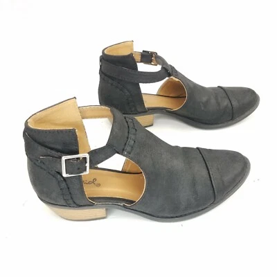 Qupid Black Leather Open Side Ankle Boots Cap Toe Short Booties Womens Size 6.5 - Image 1 of 4