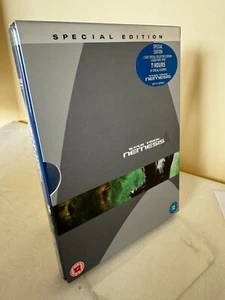 Star Trek - Nemesis 2 DVD Set Region:2 - Picture 1 of 5