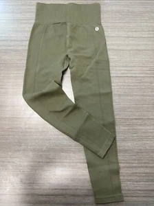 NWT Cotton On High Waist Seamless Yoga LEGGINGS Size XS Ribbed Deep Moss Chevron - Picture 1 of 5