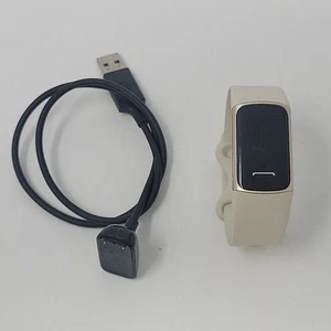 Fitbit Charge 5 Fitness Schlaftracker Smartwatch + Ladegerät kleines Band Lunar Weiß - Bild 1 von 11
