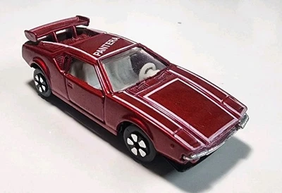 Vintage PlayArt Charmerz rojo con blanco interior Diecast De Tomaso Pantera 1/64 Foto 1 de 4