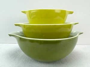 Vintage Pyrex Verde Green Set of 3 Cinderella Nesting Mixing Bowls 441, 442, 443 - Picture 1 of 23