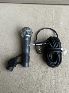 Shure Beta 58A Supercardioid Dynamic Vocal Microphone & Cord - Picture 1 of 3