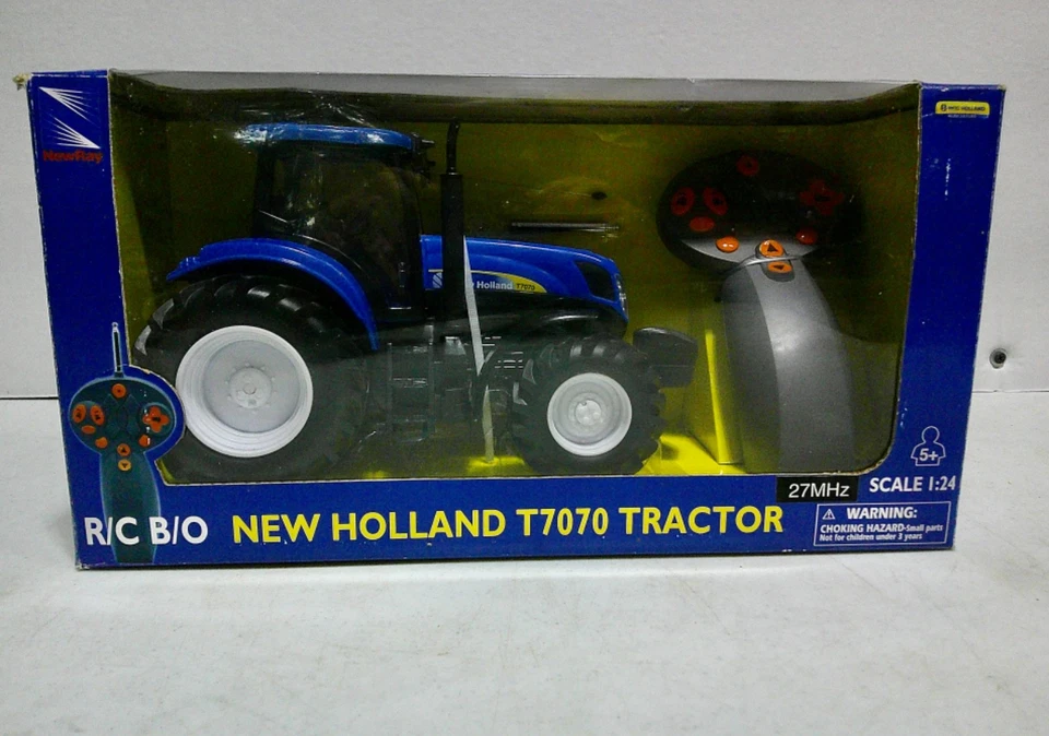 New Ray Remote Control New Holland T7070 tractor with box. - Image 1 of 4