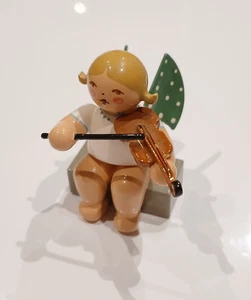 Engel mit Geige sitzend  Wendt & Kühn handbemalt Erzgebirge - Bild 1 von 3