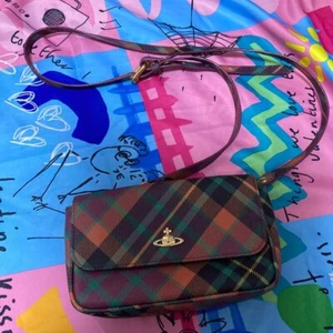 Bolso de hombro Vivienne Westwood para mujer a cuadros escoceses rojo verde dorado damas - Imagen 1 de 5