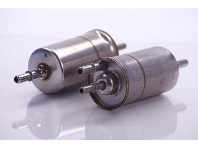 Fuel Filter For 1998-2002 Saturn SL1 1.9L 4 Cyl 2001 1999 2000 MC681VT - Image 1 of 1