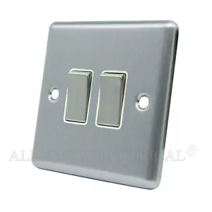 Cepillado Satin Chrome Classic 2 Gang Double 2 Way Light Switch CSC2GSWIWS - Imagen 1 de 1