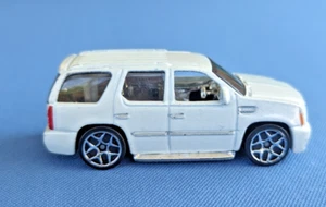 Loose HOT WHEELS 2007 CADILLAC ESCALADE white, silver chrome interior - Picture 1 of 7