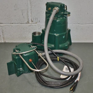 Zoeller Submersible Sump Pump M3098, 1/2 HP, 115V AC, 3098-0005 - Picture 1 of 13