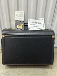 Vintage Heritage Attache BriefCase Lawyer Doctor Pilot Document Fargo No Country - Picture 1 of 20