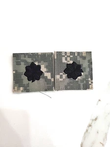 Official Issue - Us Army UCP Rank Patch (VELCR0) - Lieutenant Colonel - Picture 1 of 2