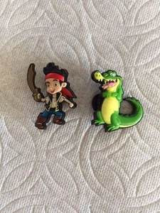 JAKE & DIE PIRATEN JIBBITZ JAKE PIRATEN SCHUH CHARMS PASST CROCS TICK-TOCK JIBBITZ - Bild 1 von 3