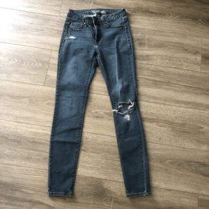 rewash size 3 distressed skinny leg jeans dark wash knee hole stretch - Picture 1 of 10