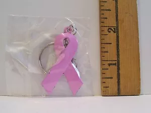 NUEVO Impresionante Cáncer de Mama LLAVERO CINTA ROSA NUEVO EN PAQUETE - Imagen 1 de 2