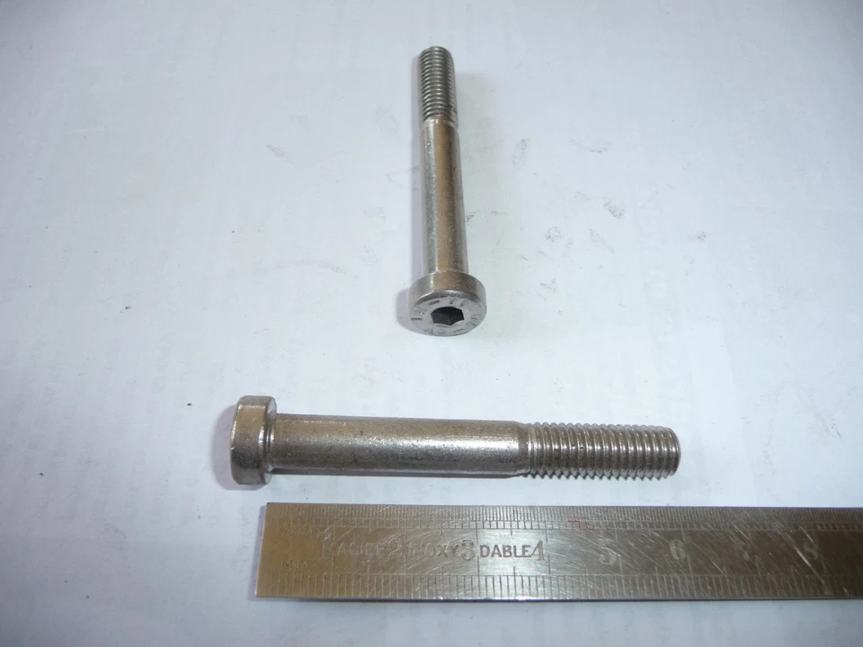 VIS ALLEN 6 PANS TETE basse cylindrique creux M8 X 60  INOX A2  25 pièces boulon - Photo 1/1