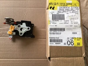 Genuine GM 19120290 LOCK ASM FRT S/D, New Old Stock See Photos - Picture 1 of 4