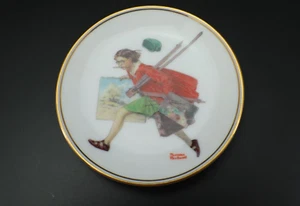 Plato Coleccionista Norman Rockwell Duchas de Abril Porcelana Miniatura 1983 De Colección - Imagen 1 de 9