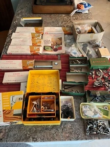 Large lot of Sewing Vintage Machine Parts.. Foots.. mostly singer - Picture 1 of 10