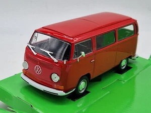 VOLKSWAGEN T2 combi minibus rosso - Welly - Scala 1/24 - Foto 1 di 8