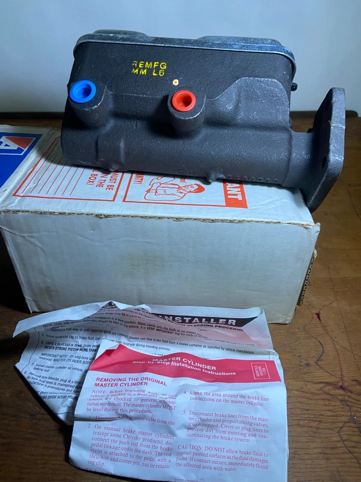 Cardone Industries 10-1572 Master Brake Cylinder BRAND NEW! Foto 1 de 4