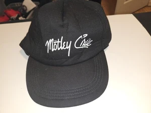 CAPPELLO BERRETTO VINTAGE ANNI 80 MOTLEY CRUE MUSICA ROCK BAND TOUR - Foto 1 di 3