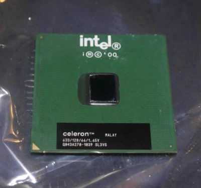 Intel Celeron SL3VS 633MHz/128K/66MHz Socket/Socket 370 Copper Mine CPU - Image 1 of 2