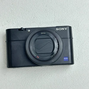 Cámara digital Sony Cyber-shot RX100 V RX100M5 20,1 MP con pantalla abatible -97 % nueva - Imagen 1 de 12