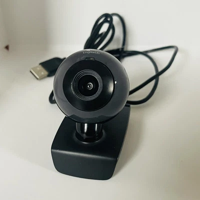 Logitech Webcam C200 USB V-U0011 Manual Focus Black Grey TESTED Works - Image 1 of 4