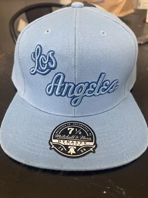 Gorra ajustada Mitchell & Ness “Team Ground Collection” de Los Angeles Lakers talla 7 1/2 Foto 1 de 4