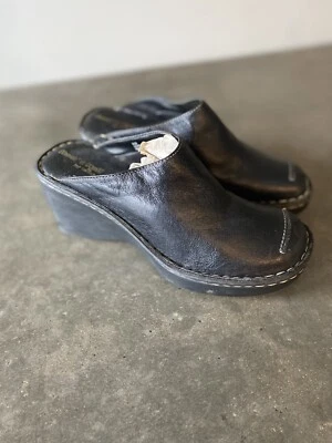 Zapatos N’ Stuff Sbicca 8 Zapatos de cuña de cuero negro sin cordones Foto 1 de 4