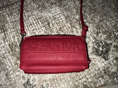 Kenneth Cole Reaction 深红色斜挎包钱包皮革 — 第 1/4 张图片