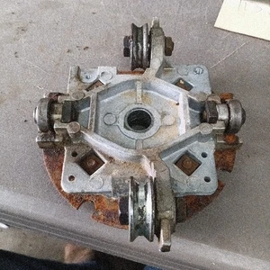 Sierra electrónica de brazo radial Craftsman 113.197250 rodamientos de carro - Imagen 1 de 4