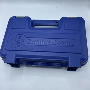 Pistola Smith & Wesson SOLO ESTUCHE Azul 120023 Modelo 40VE Talla 12 1/2"" X 8 - Imagen 1 de 10
