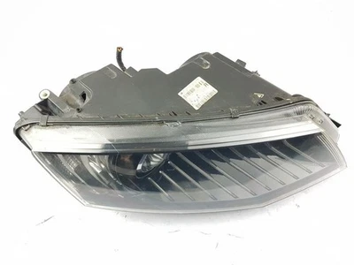 2013-2017 MK3 SKODA OCTAVIA XENON HEADLIGHT RH DRIVER SIDE 5E2941018B  - Image 1 of 4