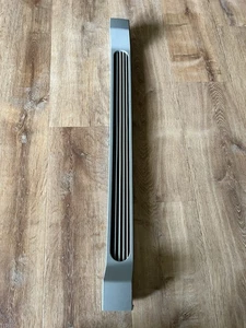 Gebrauchter OEM Kenmore Frigidaire Kühlschrank Zehengitter grau 242054801 - Bild 1 von 6