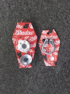 Extremos de barra de perno muerto Shadow Conspiracy y abrazadera de asiento Alfred Foto 1 de 3