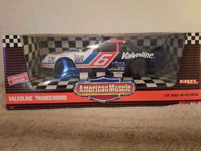 Vintage Mark Martin #6 Valvoline Ford Thunderbird 1/18 Diecast NASCAR 1995 Box - Image 1 of 4