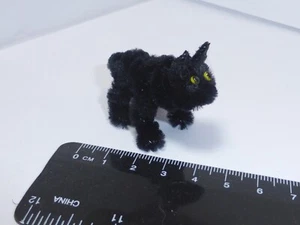 Biegbare Puppenstube Miniatur Schwarze Katze Maßstab 1:12. Katzen Haustiere Tiere - Bild 1 von 3