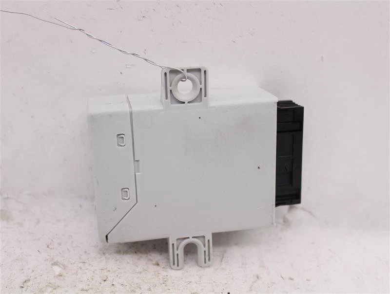 Used Tire Pressure Monitoring System (TPMS) Control Mod fits: 2009 Audi A4 Suspe - Imagem 1 de 4