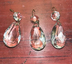 3 Vtg 2" Clear Glass Crystal Pendulum Prism Antique Brass Pin Chandelier Lamp - Picture 1 of 7