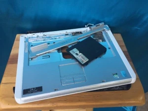 Dell Inspiron  1501 Laptop  For Parts / Not Working - Picture 1 of 12