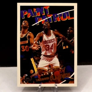 1994-95 Topps - Hakeem Olajuwon #102 Houston Rockets MLB Baseball Card - Picture 1 of 2