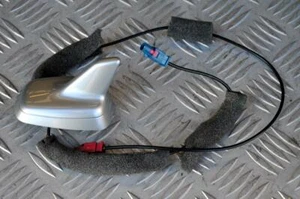 Audi A8 D3 roof antenna / aerial 4E0035503R LY7W Silver - Picture 1 of 2