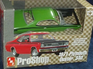 AMT PRO SHOP 1971 PLYMOUTH DUSTER 340 GREEN 1/25 PREPAINTED PLASTIC MODEL KIT - Picture 1 of 12