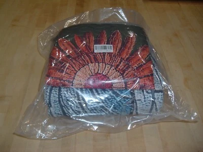 Edredón, tamaño queen, hecho a medida por diseño libélula "Vantique"  Foto 1 de 3