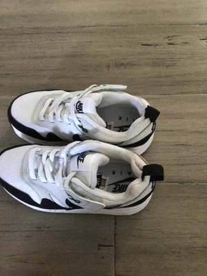 Nike Air Max 1 Niño 10c Blanco/Negro-Platino Puro (DZ3308 106) Foto 1 de 4